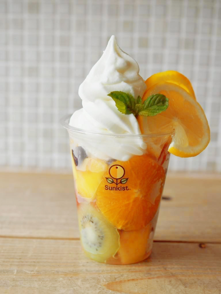 フルーツソフトクリームパフェ